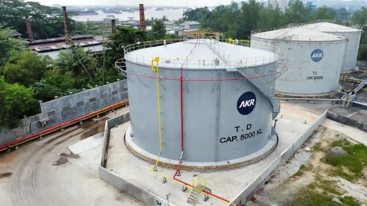 API 650 standard storage tank and pressure vessel design-build contractor by PT Tri Daya Maxima, a leading Indonesian EPC company.