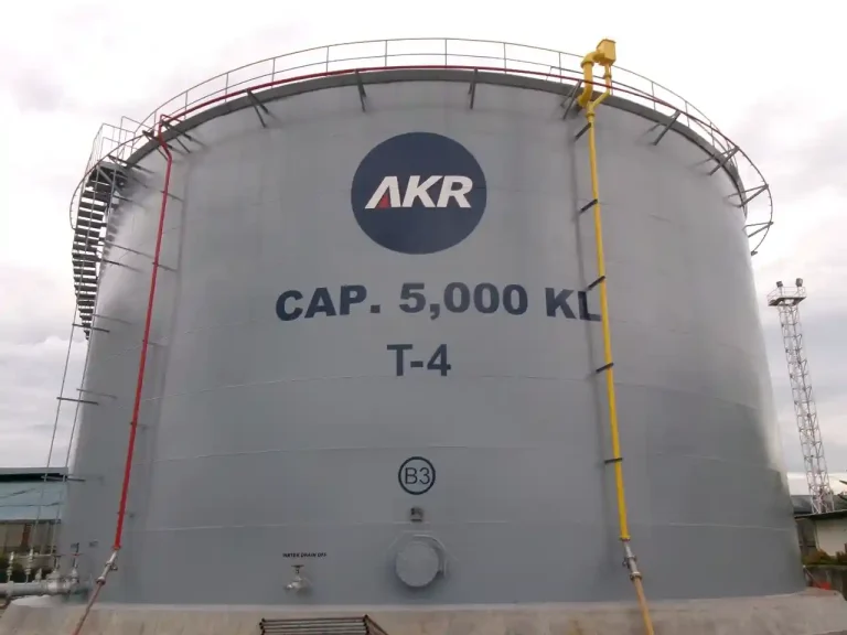 Execution of 5,000 KL tank maintenance in a high-risk area without interrupting terminal operations.