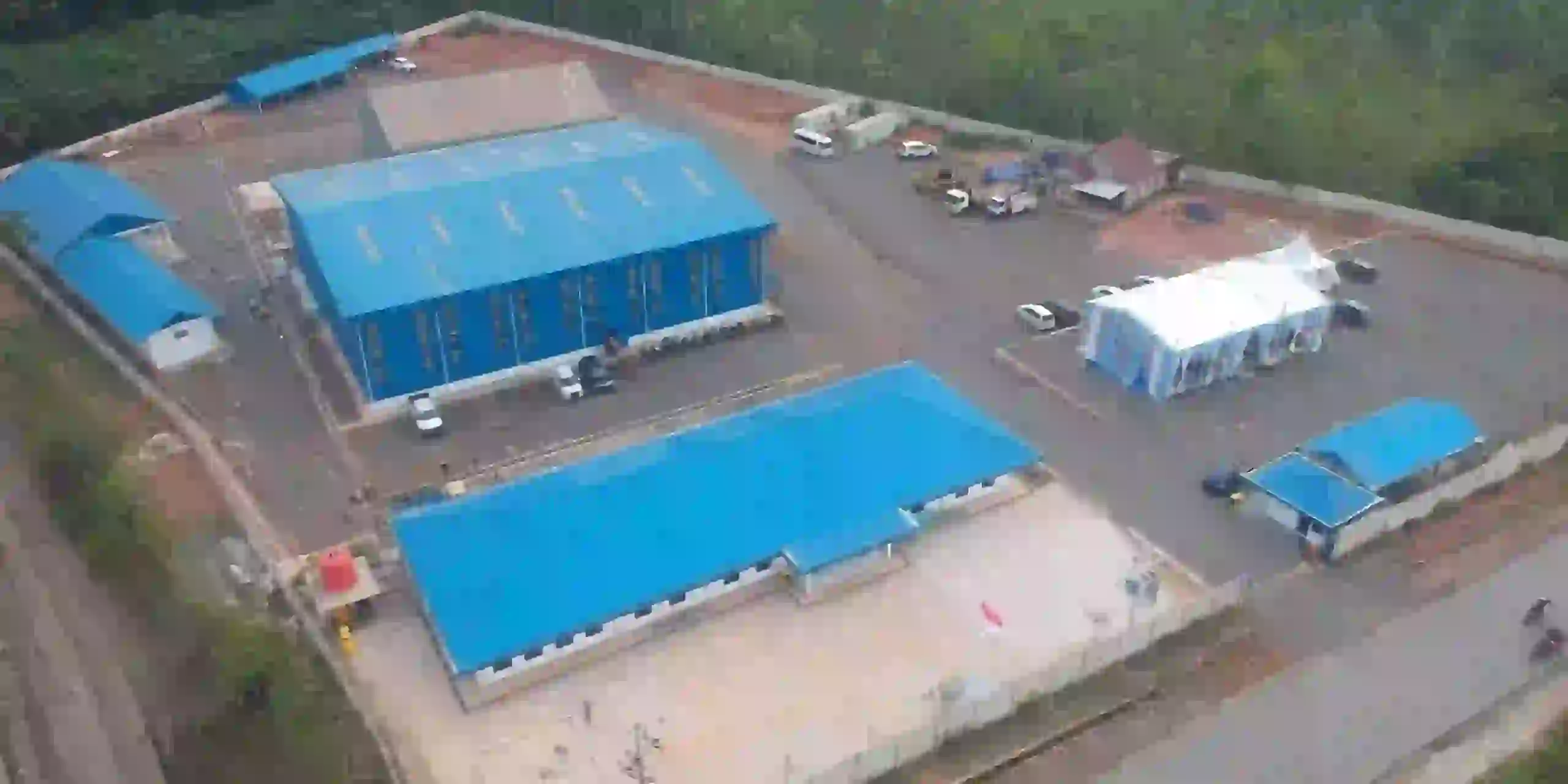 Heavy industrial steel structure fabrication services for mining facilities and warehouses by the Indonesian EPC company, PT TDM.