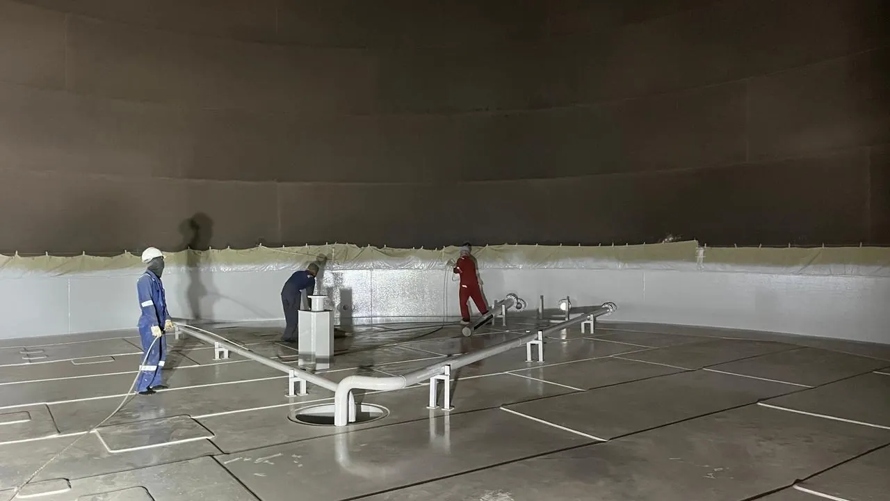 Storage tank care and maintenance services by PT Tri Daya Maxima, a trusted Indonesian EPC company.